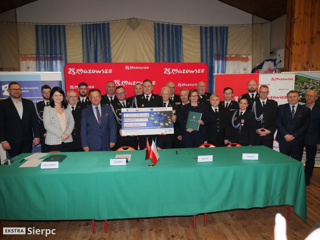 Umowy na nowe samochody dla OSP
