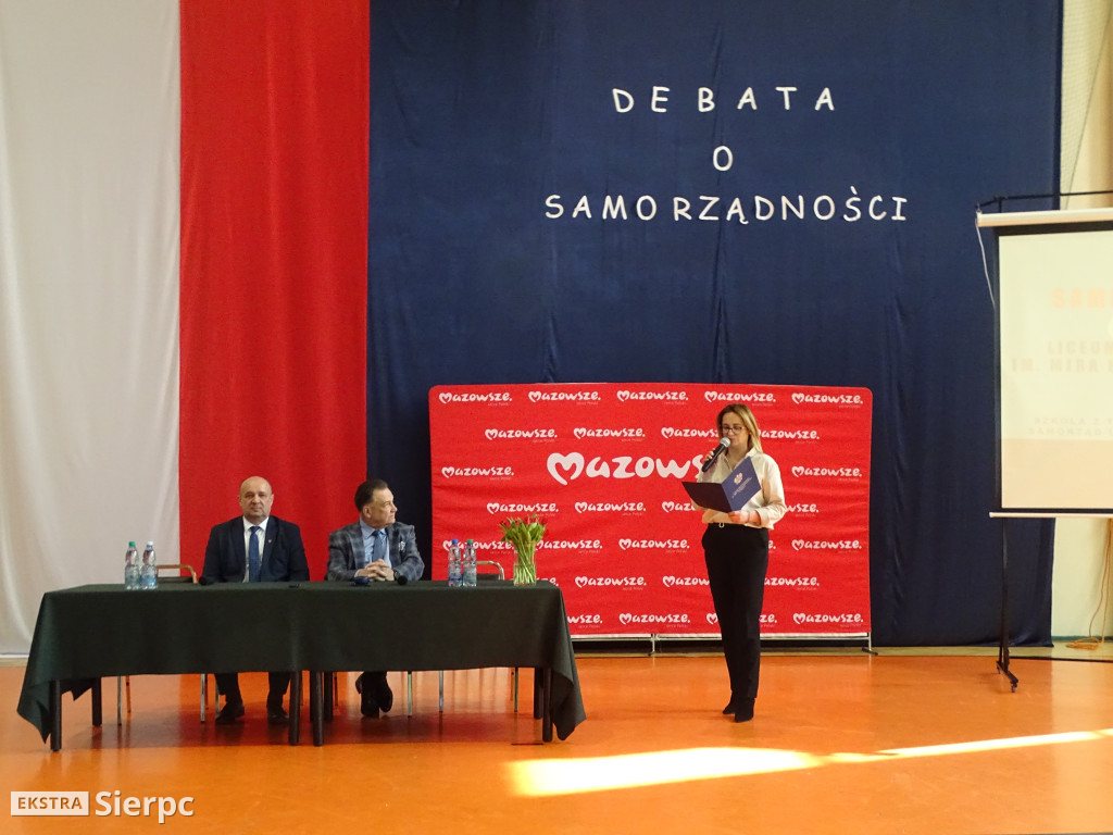 Debata o samorządności