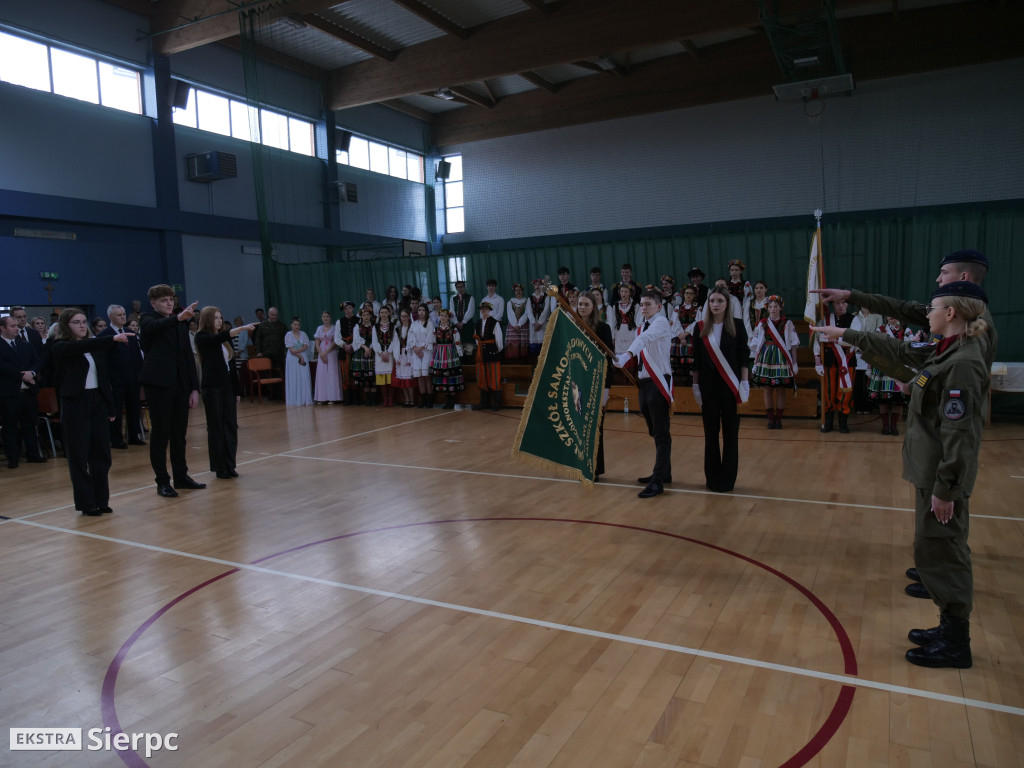 Nadanie sztandaru ZSS w Zawidzu Kościelnym