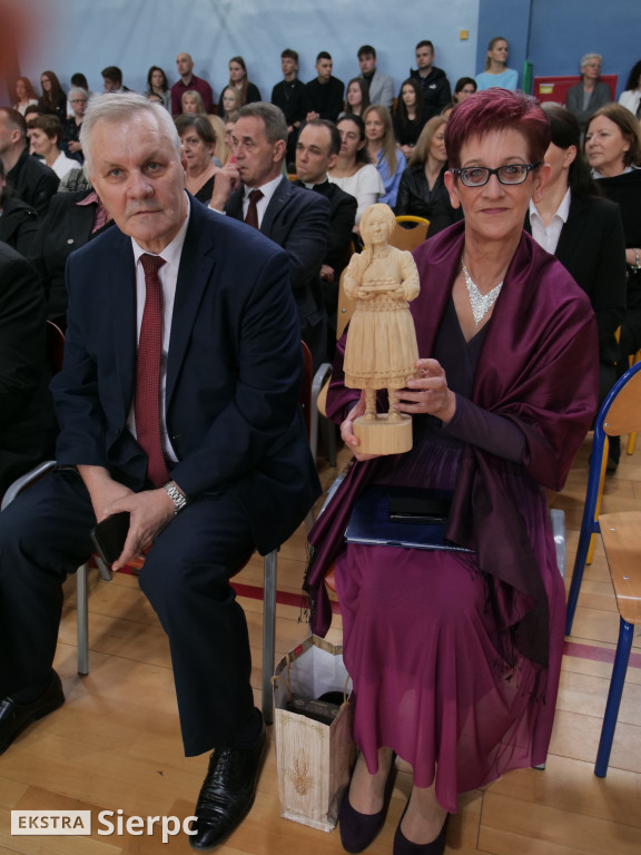 Nadanie sztandaru ZSS w Zawidzu Kościelnym