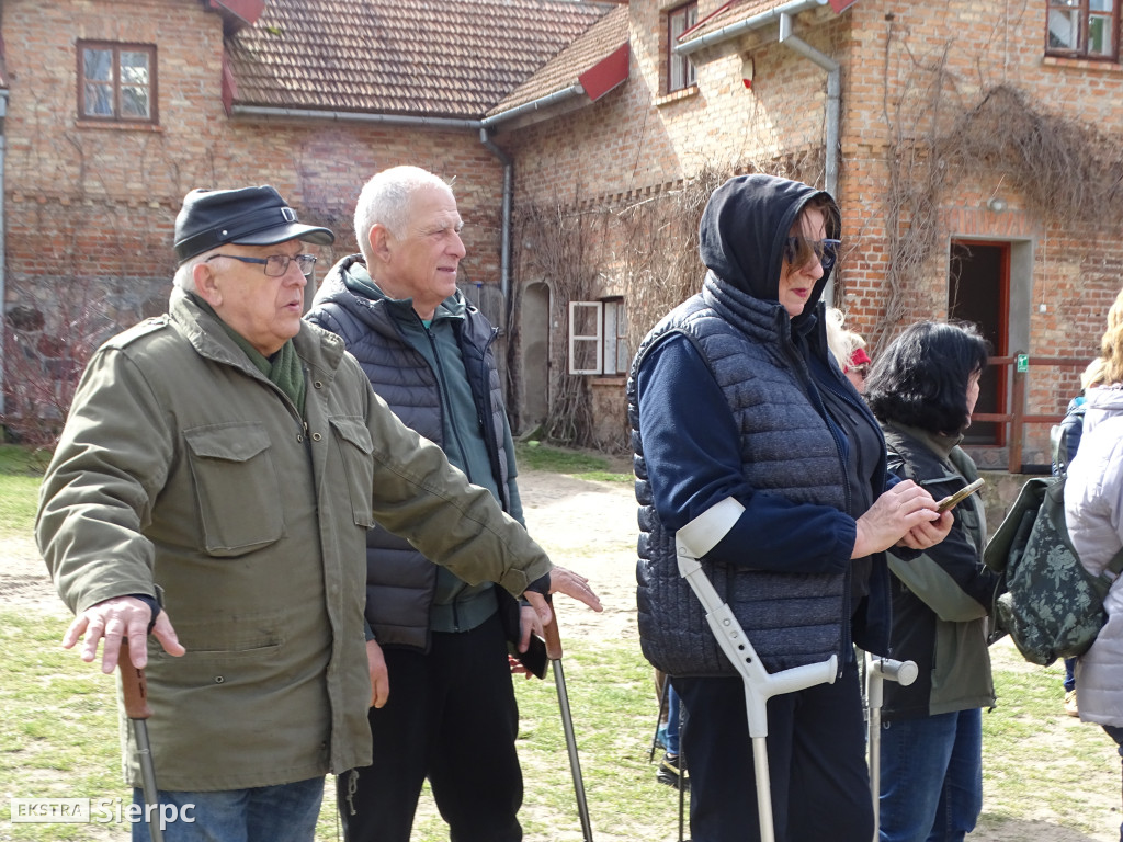 Wiosenny Marsz Nordic Walking po skansenie