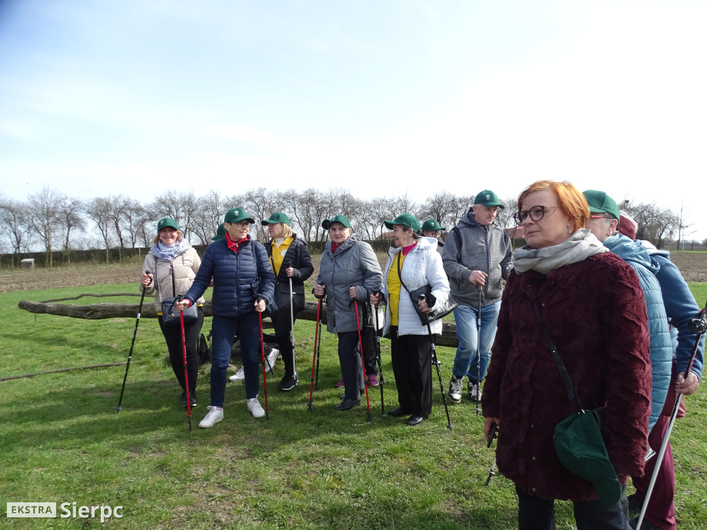 Wiosenny Marsz Nordic Walking po skansenie