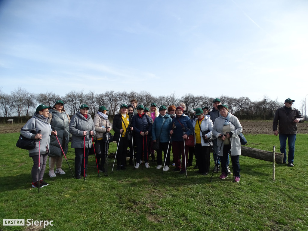 Wiosenny Marsz Nordic Walking po skansenie