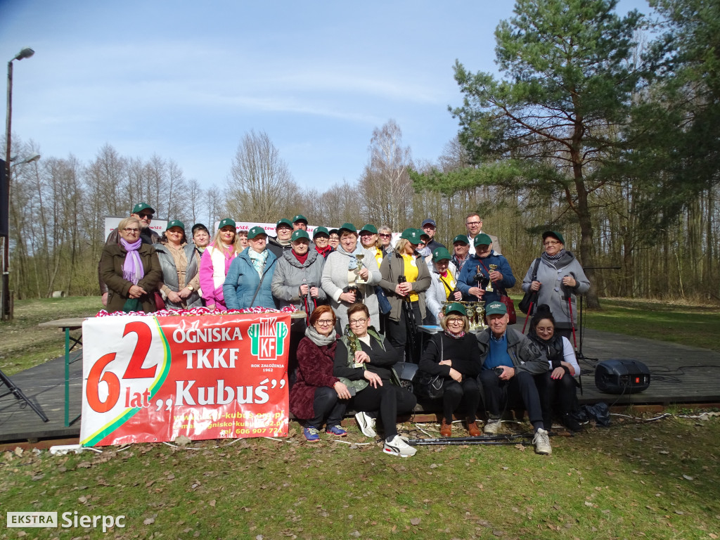 Wiosenny Marsz Nordic Walking po skansenie