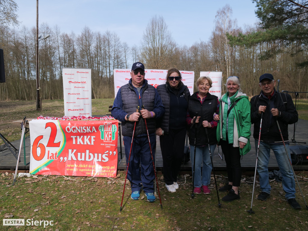 Wiosenny Marsz Nordic Walking po skansenie