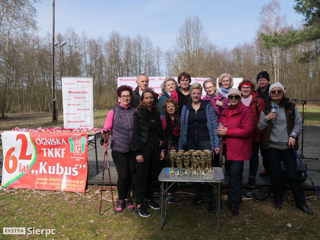 Wiosenny Marsz Nordic Walking po skansenie