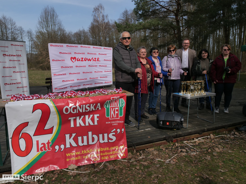 Wiosenny Marsz Nordic Walking po skansenie