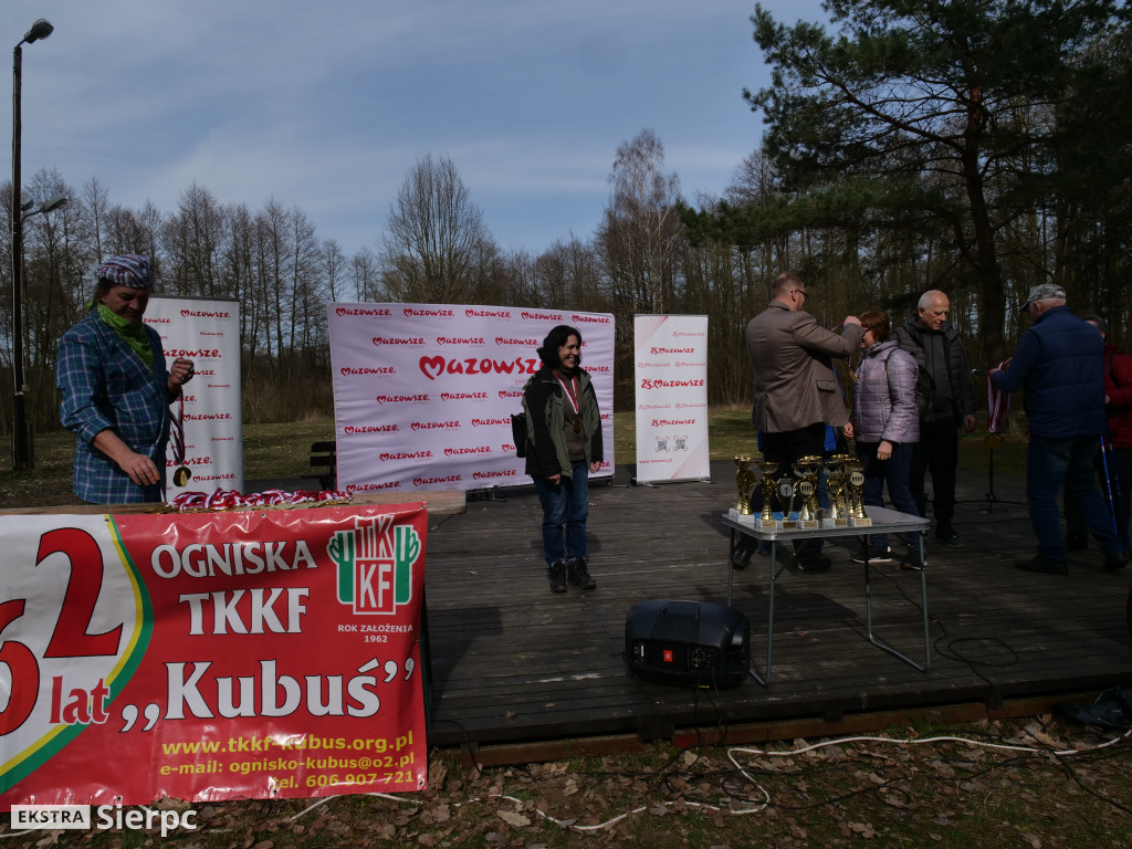 Wiosenny Marsz Nordic Walking po skansenie