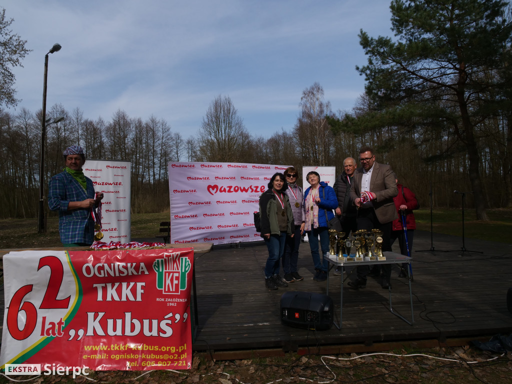 Wiosenny Marsz Nordic Walking po skansenie