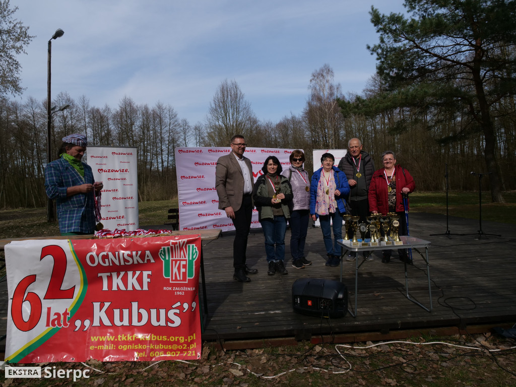 Wiosenny Marsz Nordic Walking po skansenie