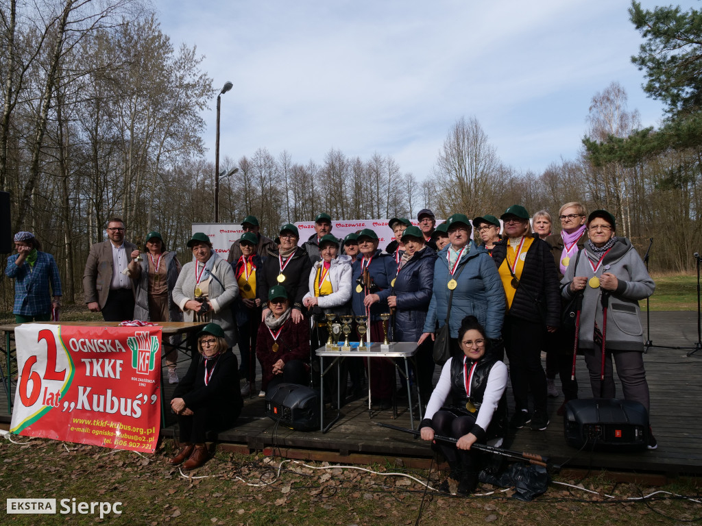 Wiosenny Marsz Nordic Walking po skansenie