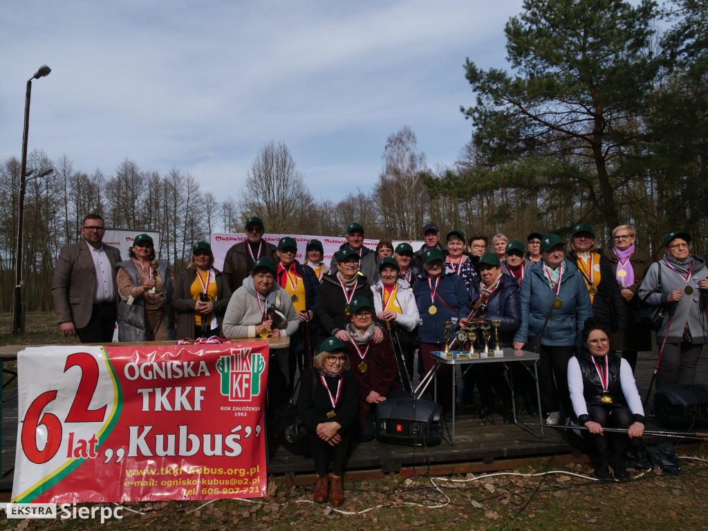 Wiosenny Marsz Nordic Walking po skansenie