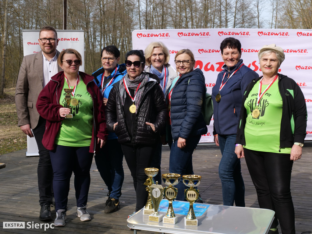 Wiosenny Marsz Nordic Walking po skansenie