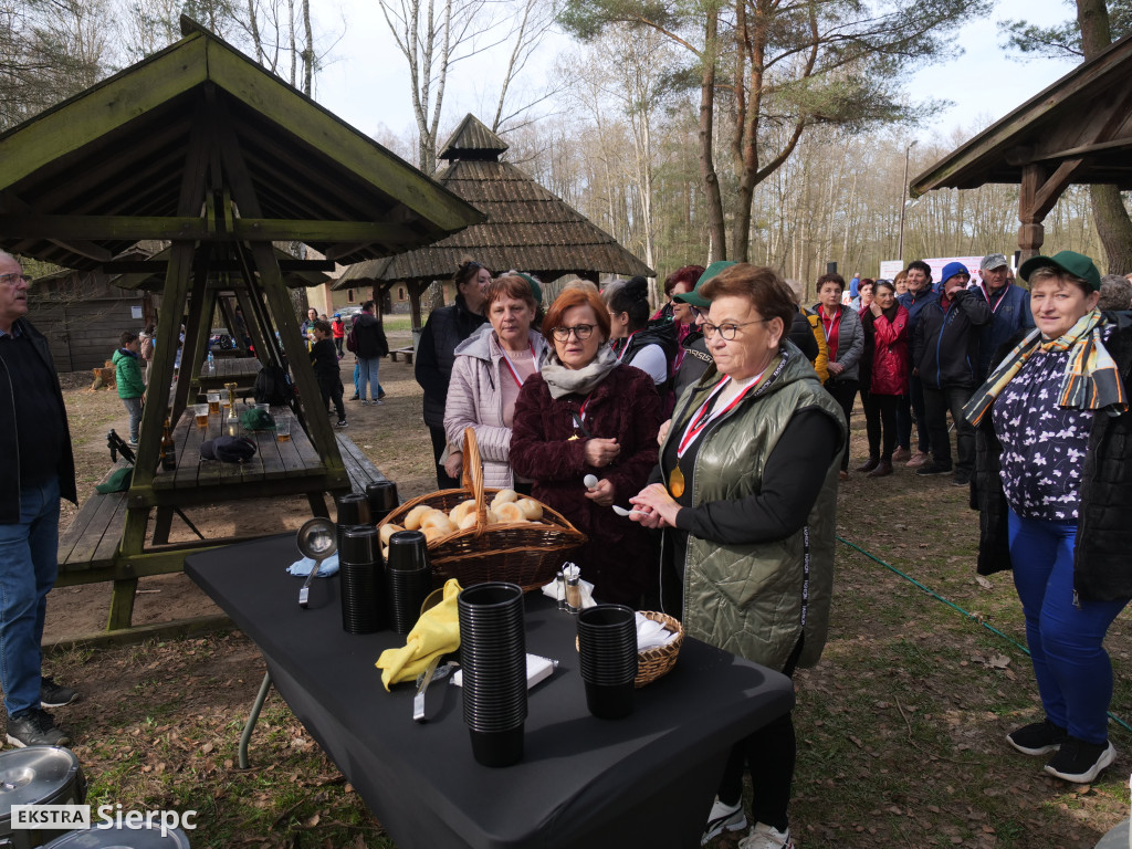 Wiosenny Marsz Nordic Walking po skansenie