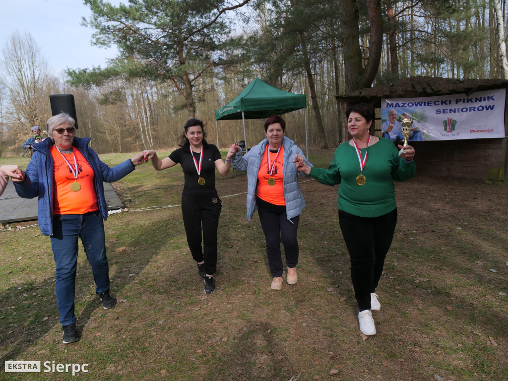 Wiosenny Marsz Nordic Walking po skansenie