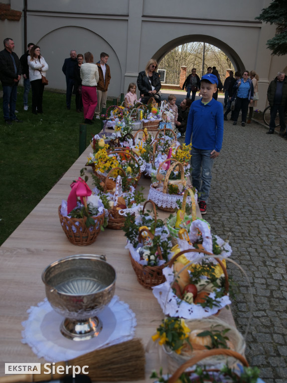 Wielka Sobota w sierpeckich kościołach
