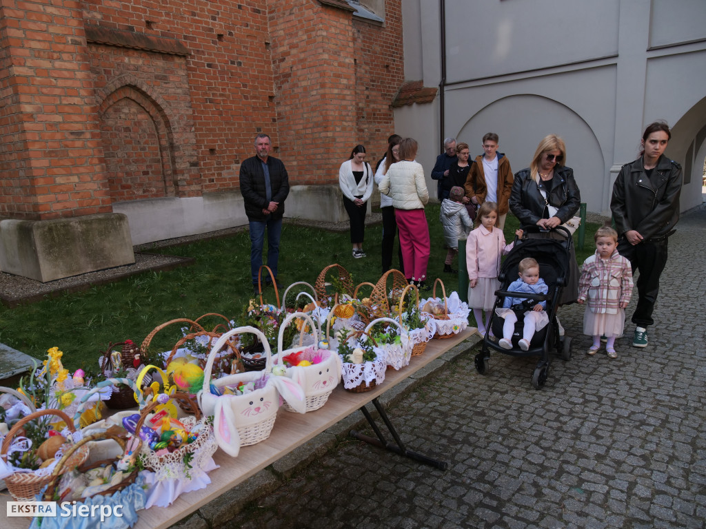 Wielka Sobota w sierpeckich kościołach