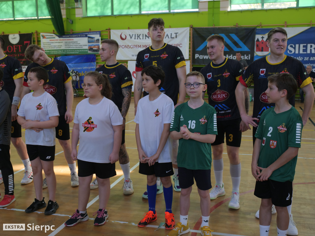 MKS Mazur Sierpc — SSRiR Start Konin