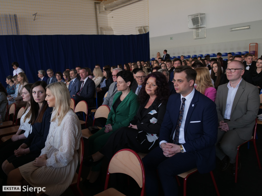 Zakończenie roku dla klas maturalnych w ZS nr 1