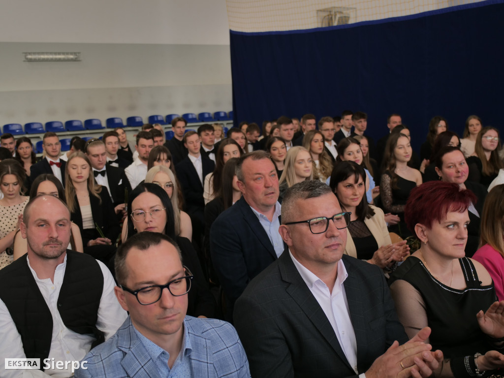 Zakończenie roku dla klas maturalnych w ZS nr 1