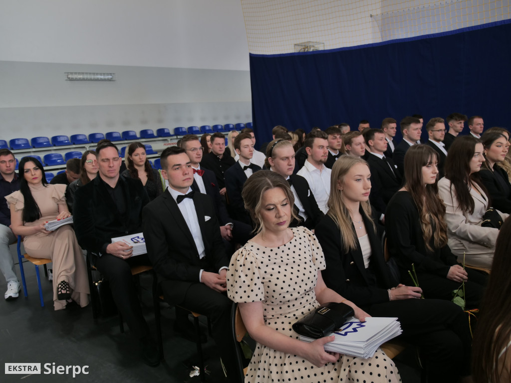 Zakończenie roku dla klas maturalnych w ZS nr 1