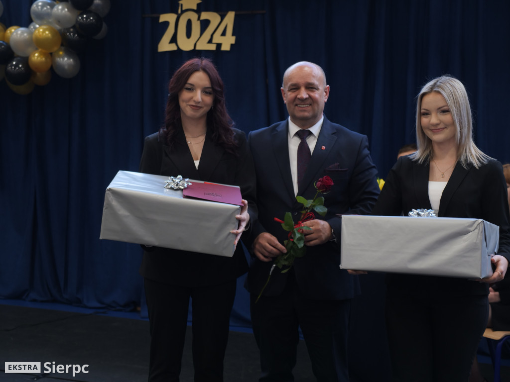 Zakończenie roku dla klas maturalnych w ZS nr 1
