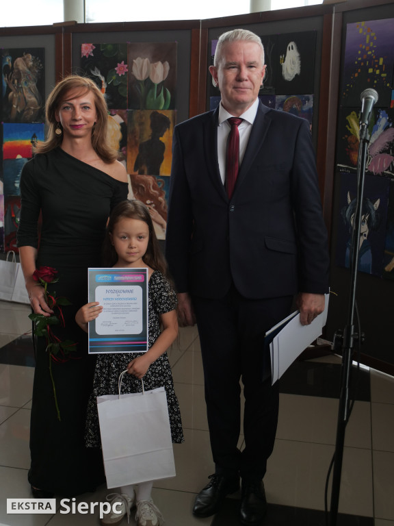Wystawa prac dzieci i młodzieży w CKiSz