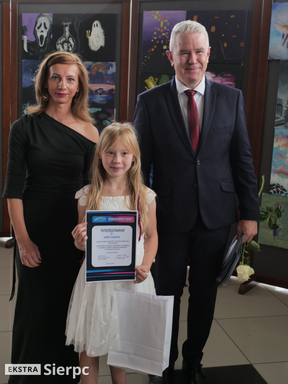 Wystawa prac dzieci i młodzieży w CKiSz