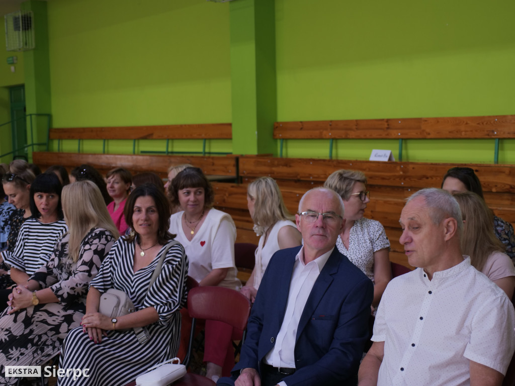 Pożegnanie absolwentów Dwójki