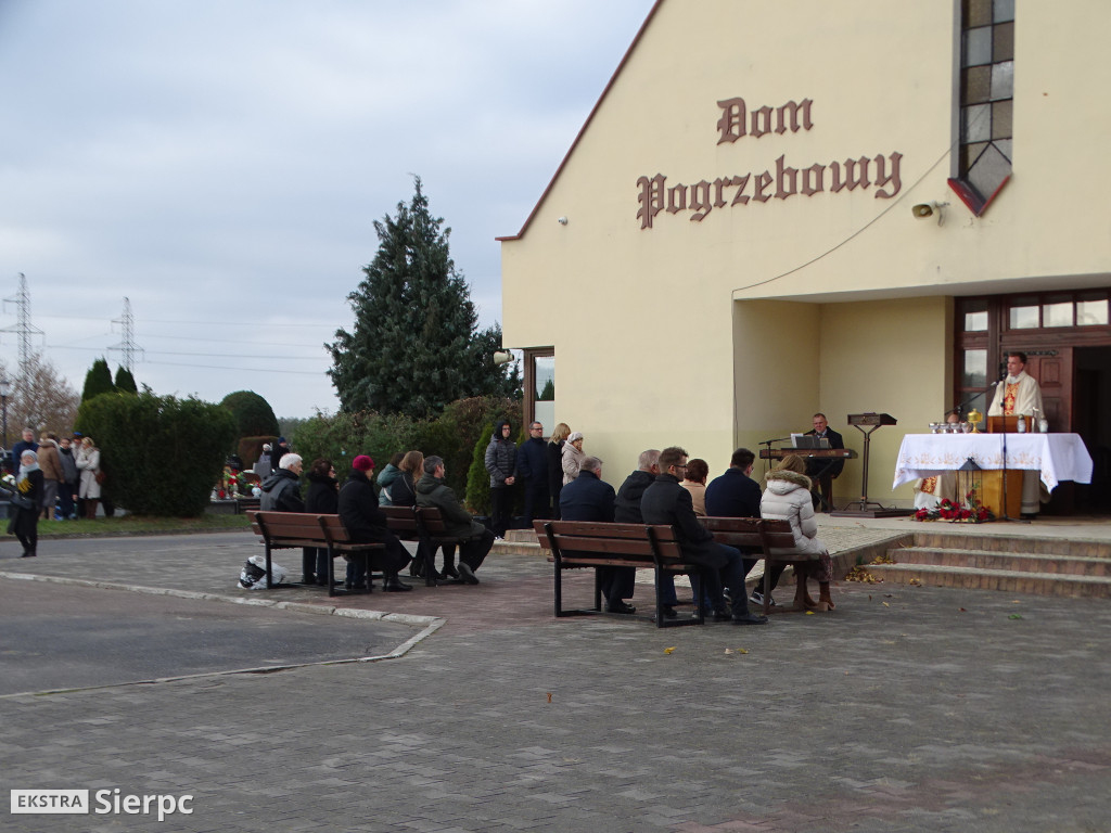 1 listopada na sierpeckich cmentarzach