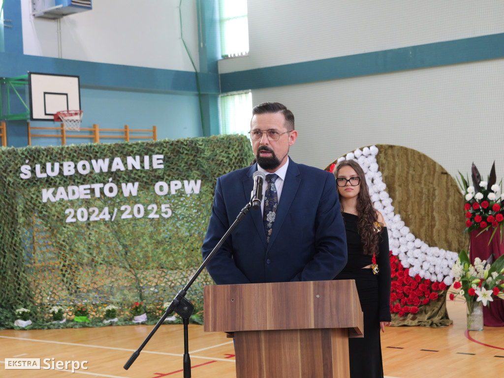 Ślubowanie kadetów w ZSS w Zawidzu Kościelnym