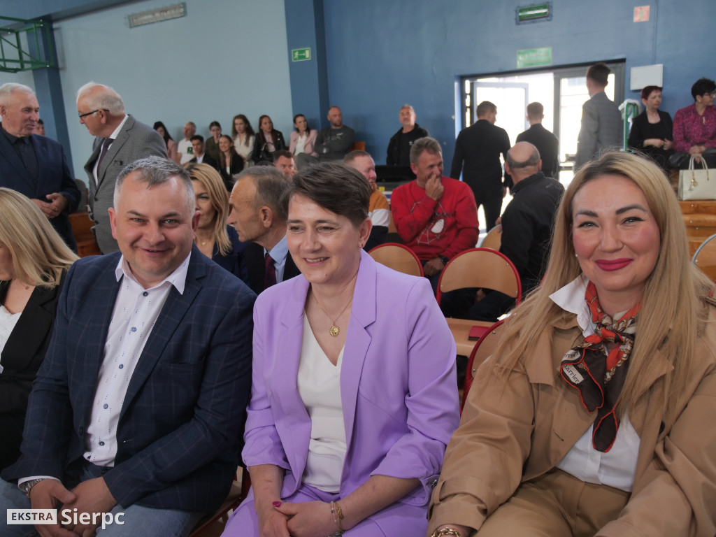 Ślubowanie kadetów w ZSS w Zawidzu Kościelnym