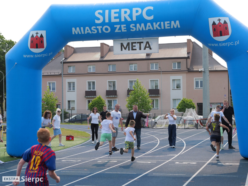100 metrów na 100-lecie Dwójki