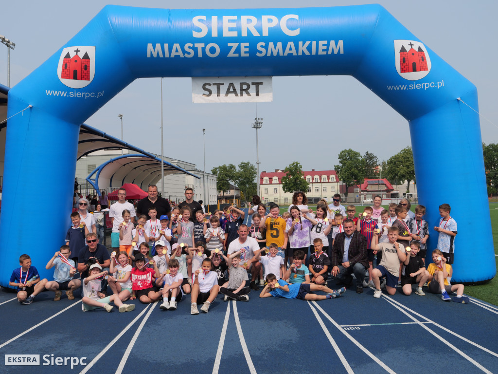100 metrów na 100-lecie Dwójki
