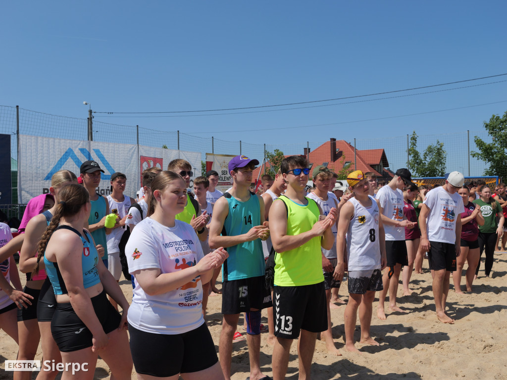 Piłka ręczna plażowa w Sierpcu – I dzień