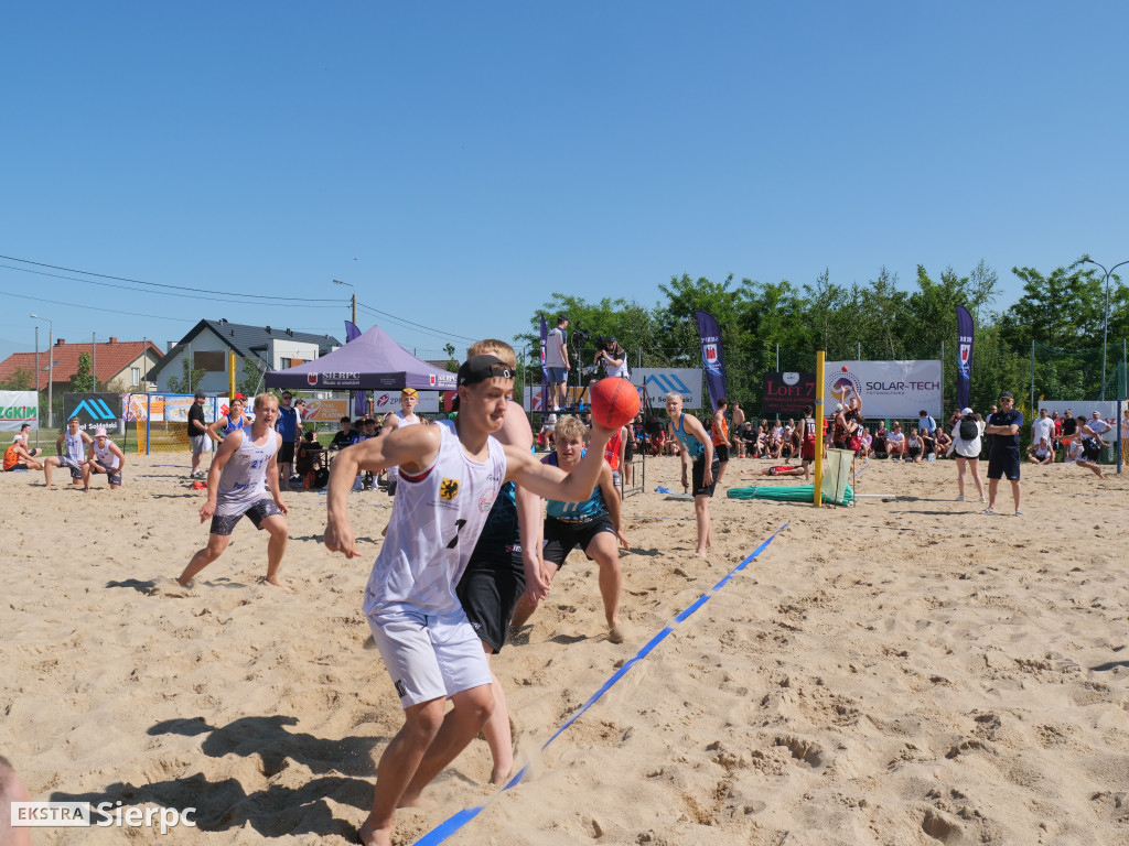 Piłka ręczna plażowa w Sierpcu – I dzień