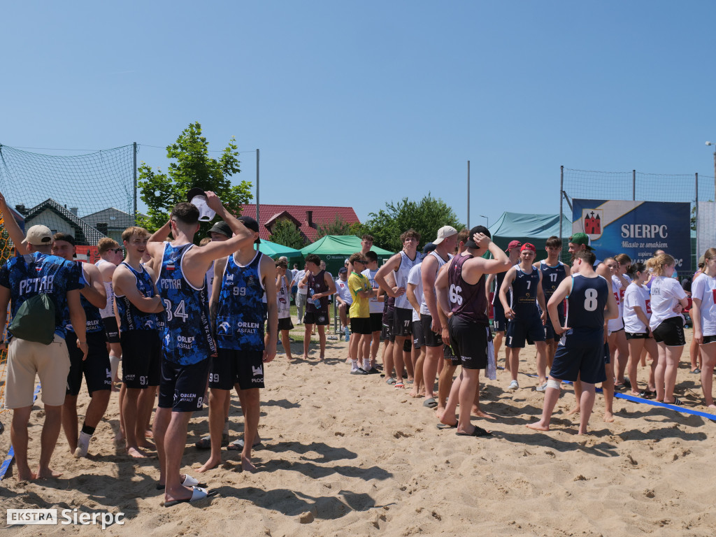 Piłka ręczna plażowa w Sierpcu – I dzień
