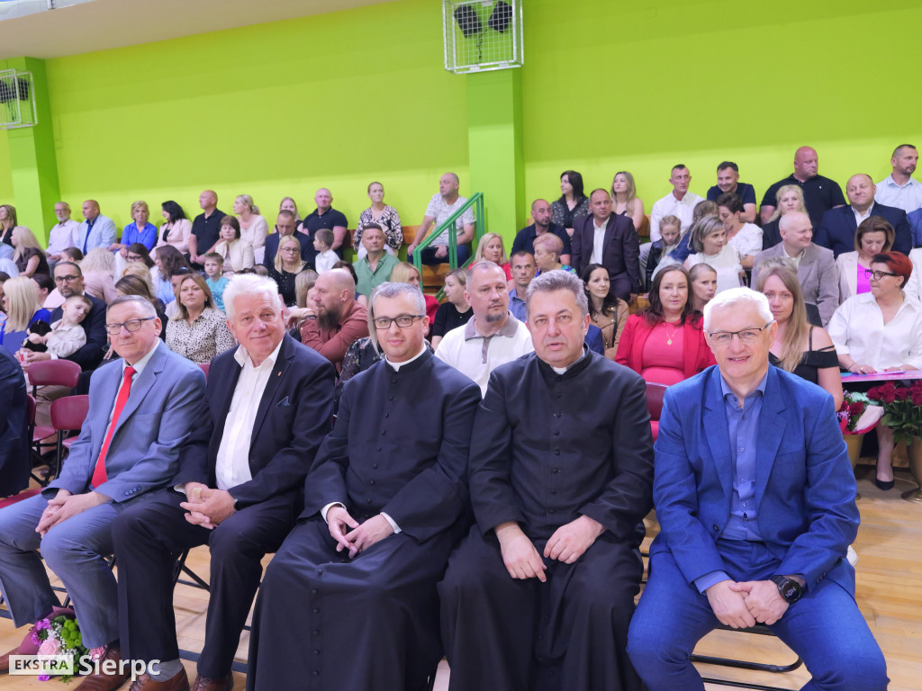 Pożagnanie absolwentów Dwójki