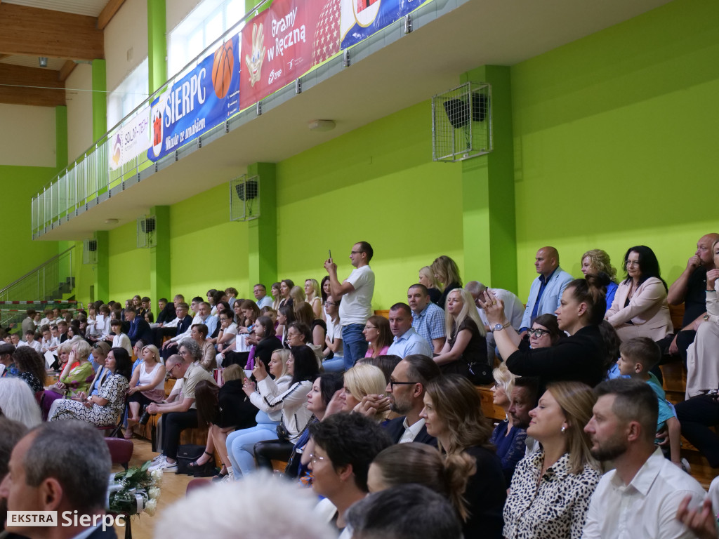 Pożagnanie absolwentów Dwójki