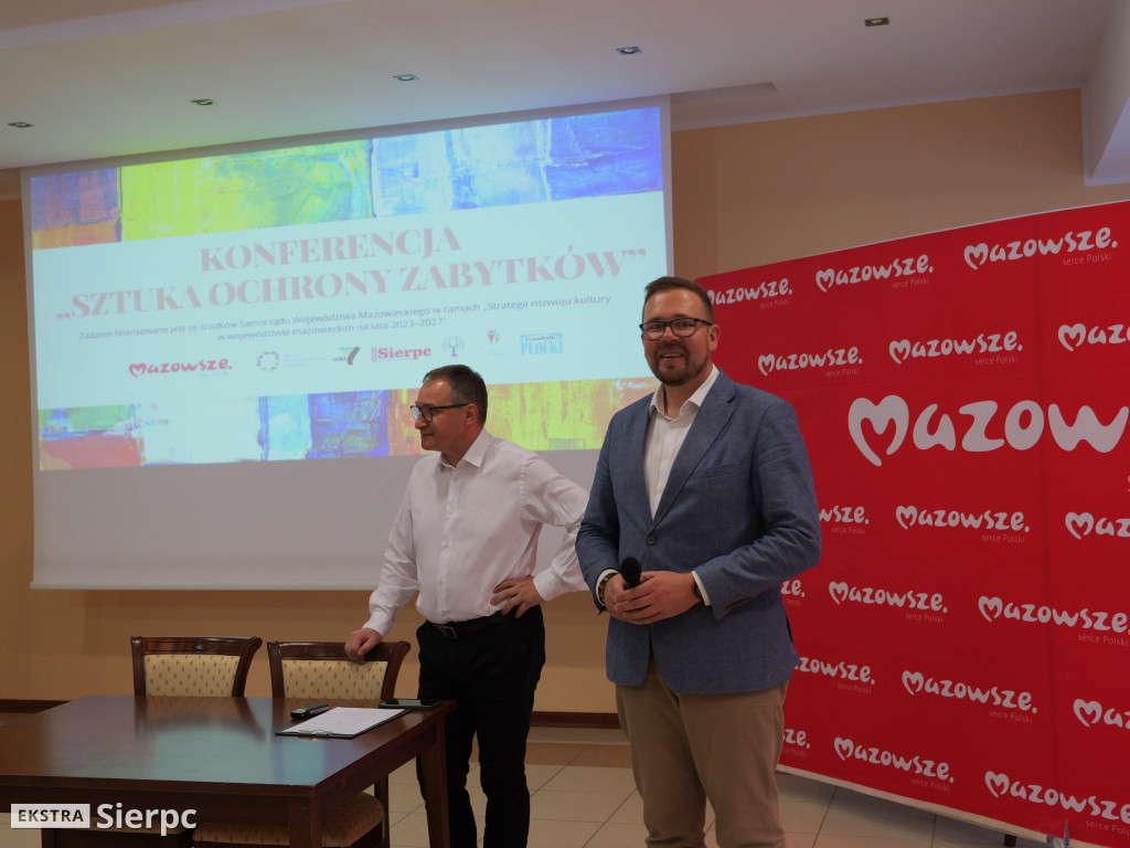Konferencja w skansenie