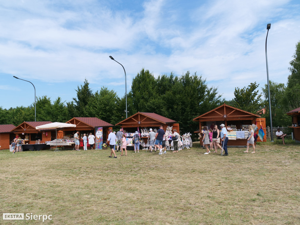 Miodobranie w skansenie