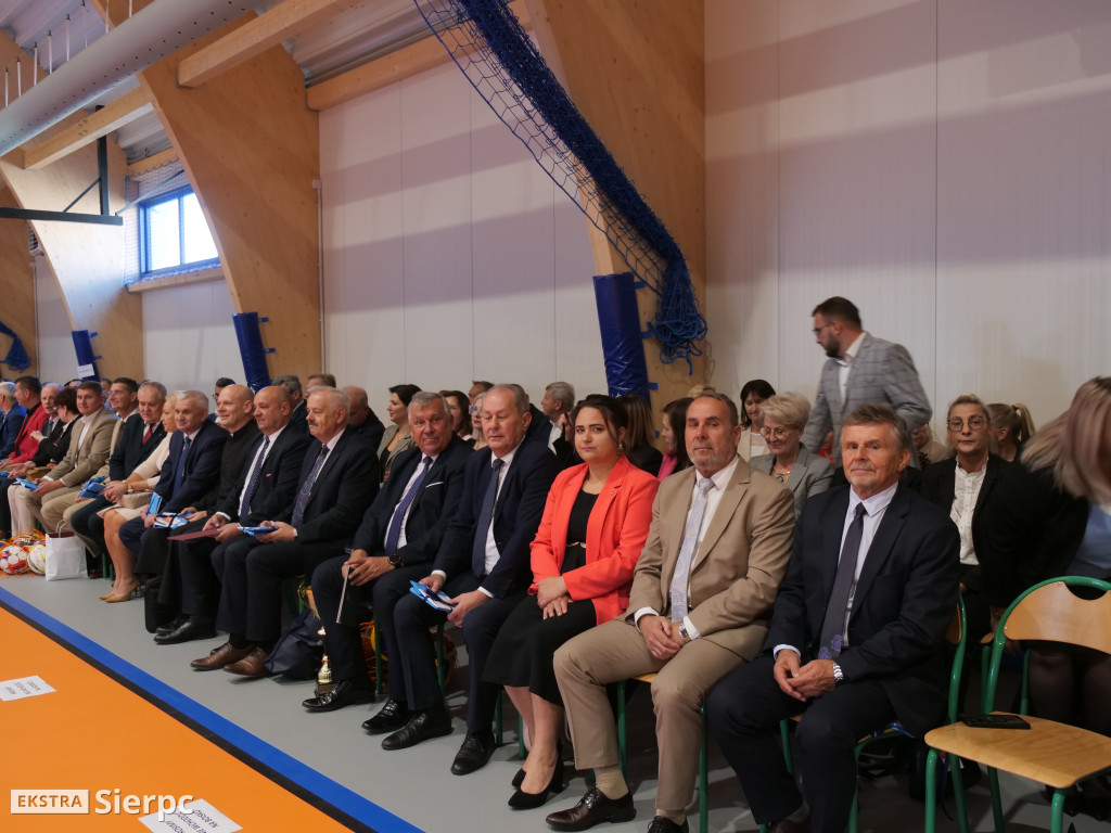 Otwarcie hali w Ekonomiku