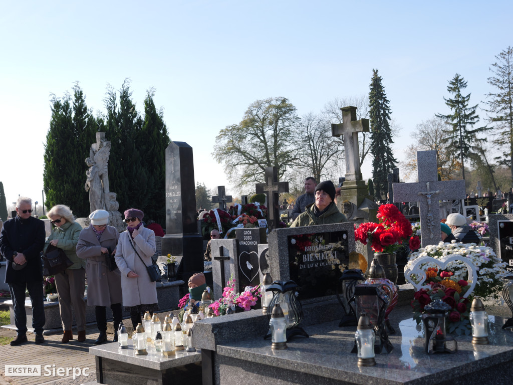 Wszystkich Świętych na sierpeckich cmentarzach