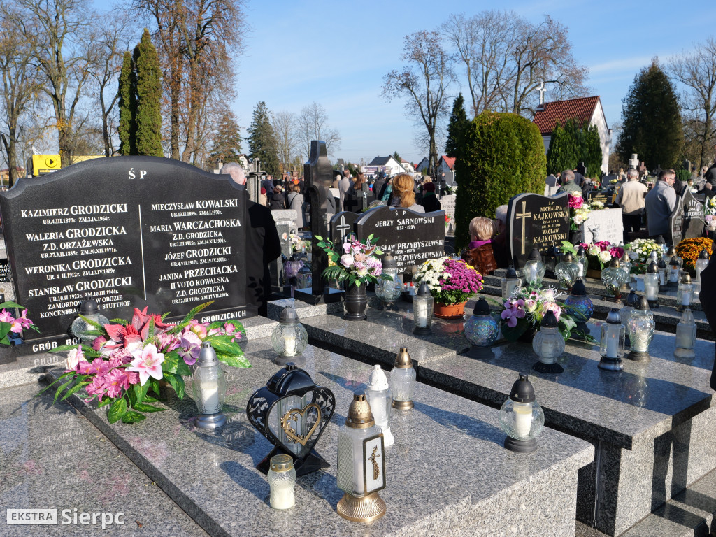 Wszystkich Świętych na sierpeckich cmentarzach