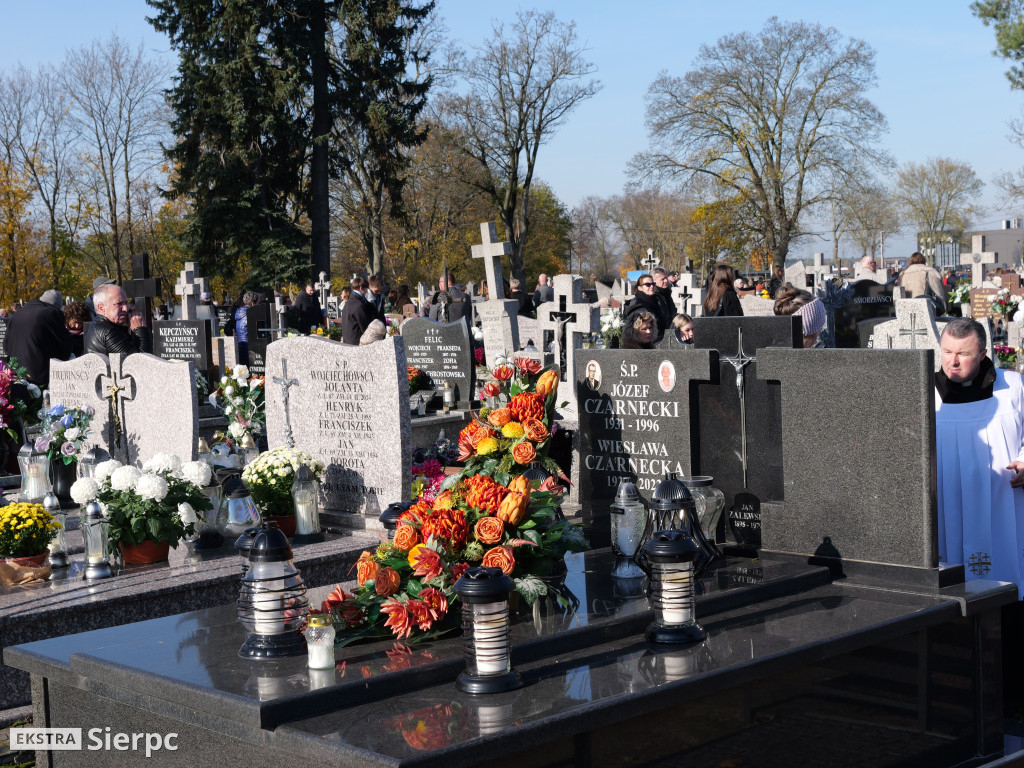 Wszystkich Świętych na sierpeckich cmentarzach