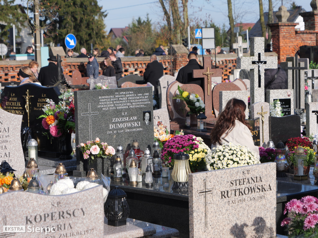 Wszystkich Świętych na sierpeckich cmentarzach