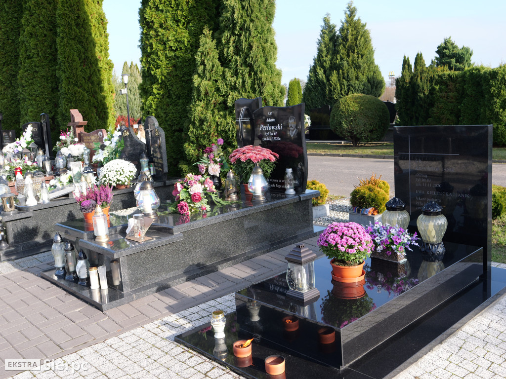 Wszystkich Świętych na sierpeckich cmentarzach