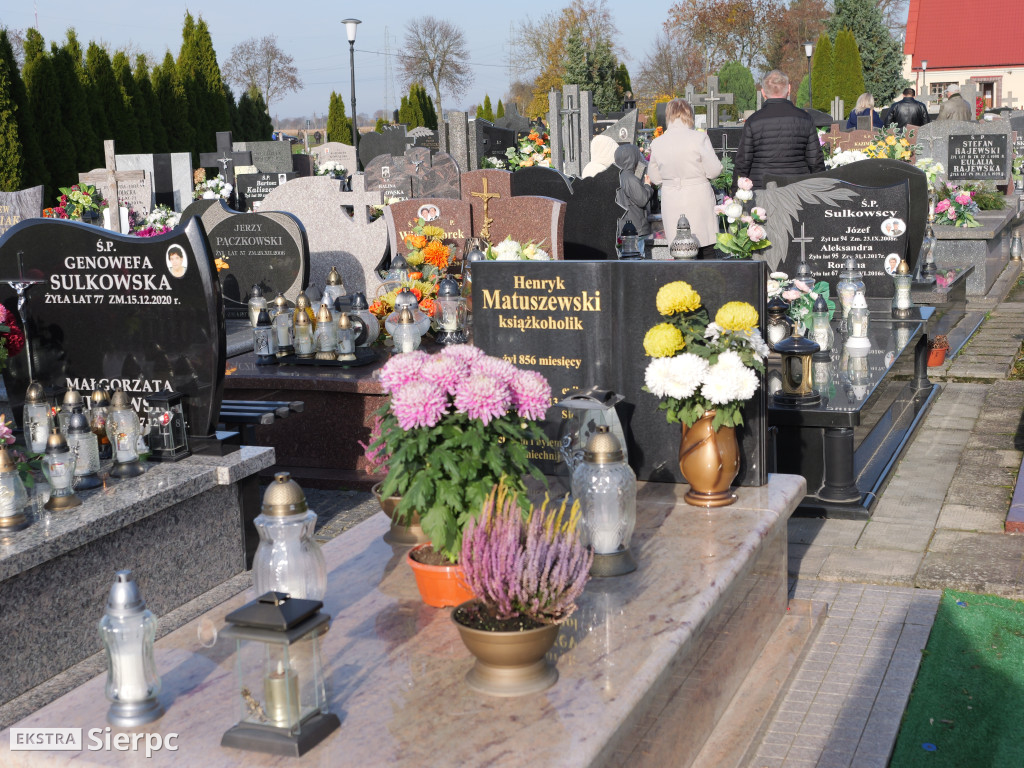 Wszystkich Świętych na sierpeckich cmentarzach