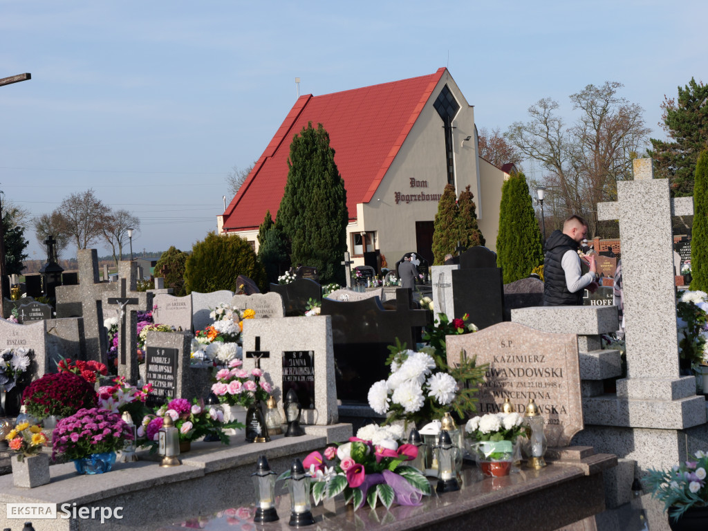 Wszystkich Świętych na sierpeckich cmentarzach