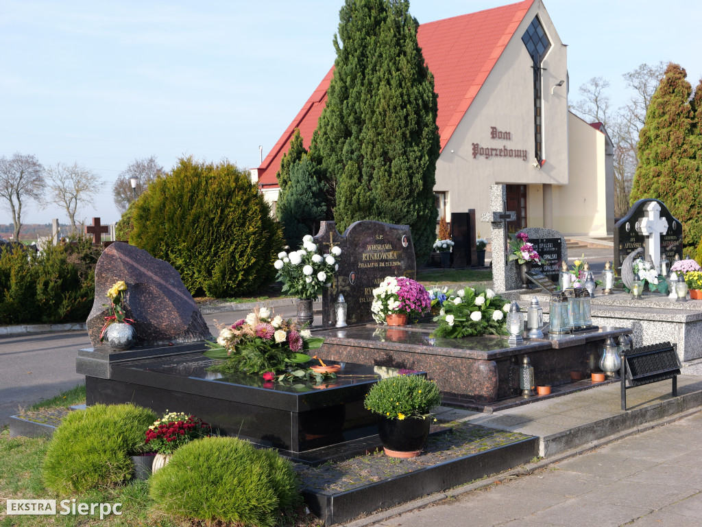 Wszystkich Świętych na sierpeckich cmentarzach